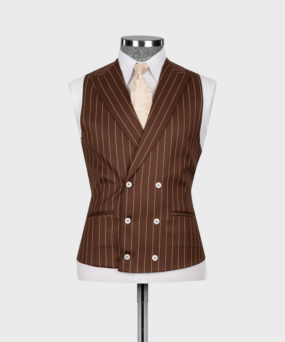 Traje de tres piezas a rayas