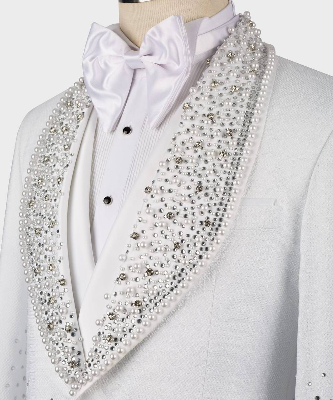Exclusive Jewelry Ornament Tuxedo