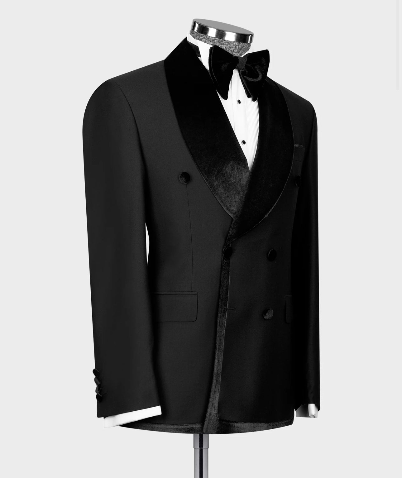 Esmoquin negro con cuello de terciopelo