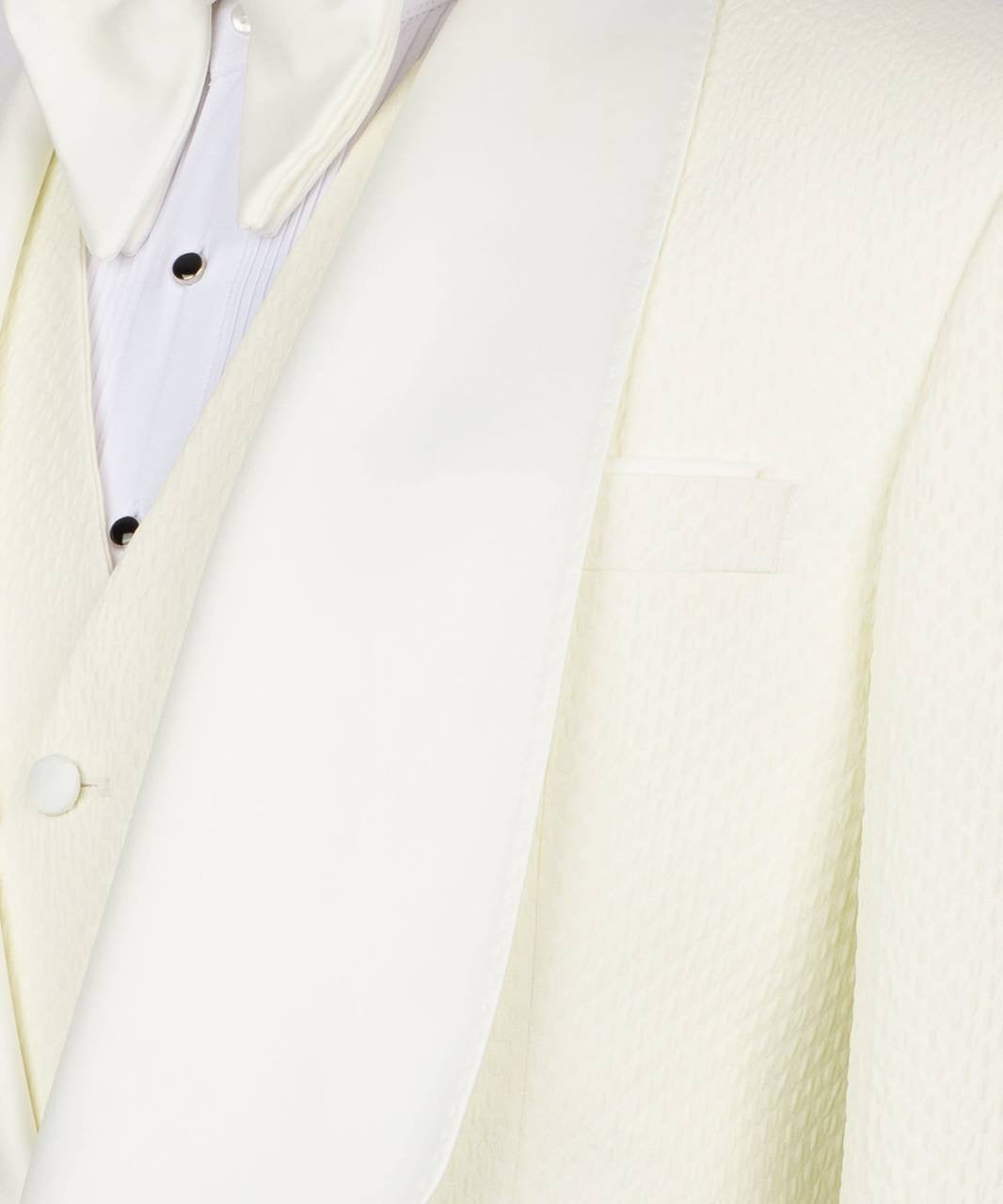 Custom Collar Cream Tuxedo