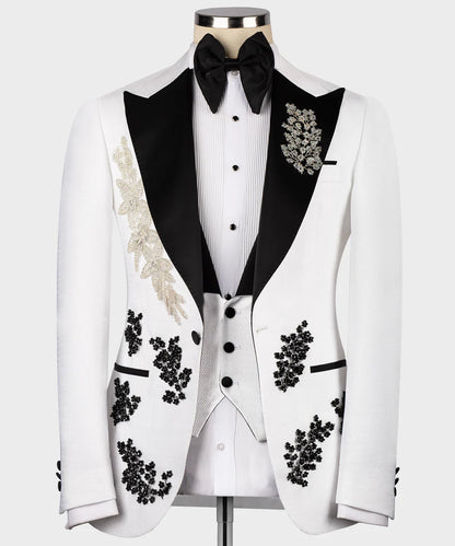 Esmoquin blanco de diseño personalizado