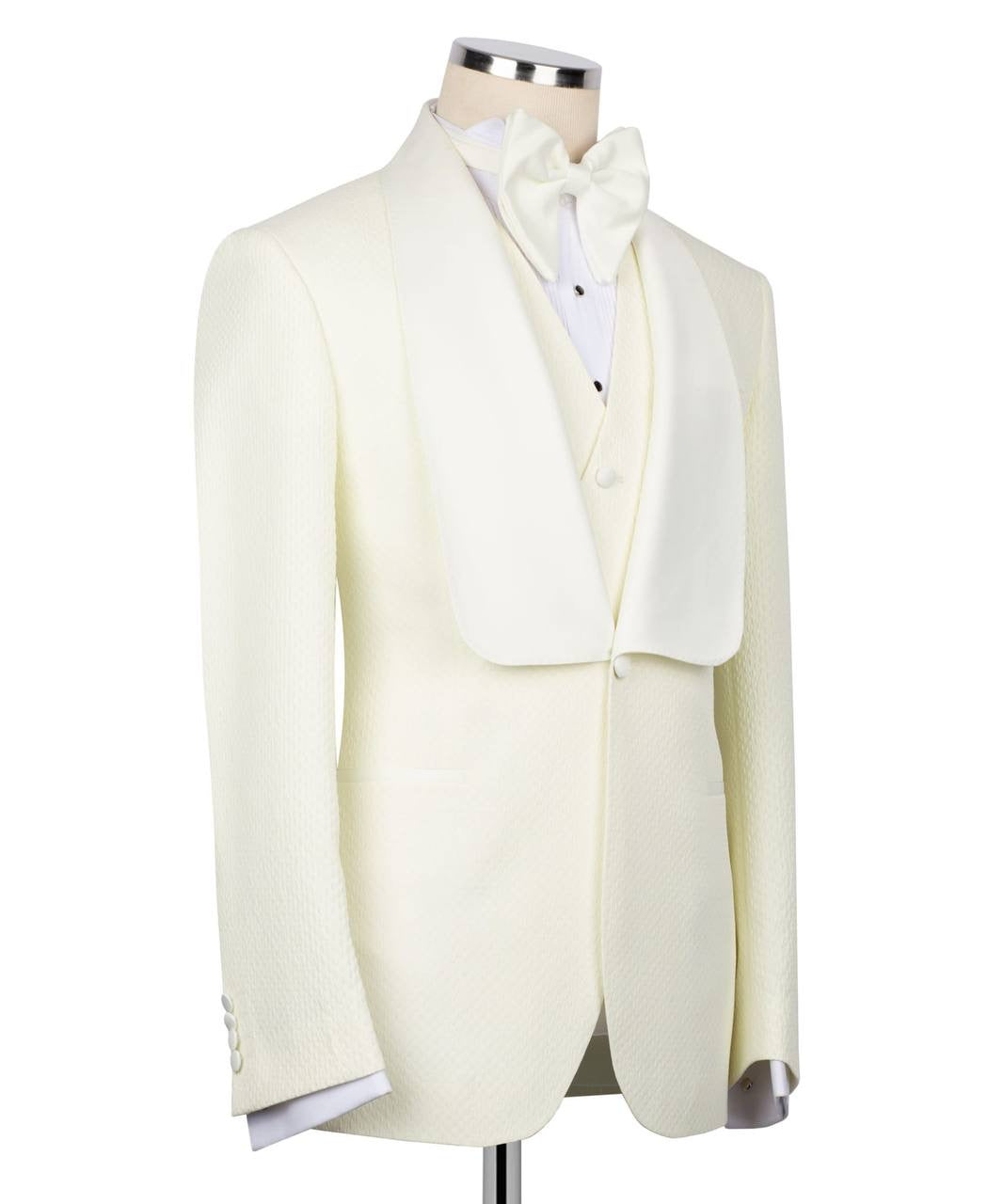 Custom Collar Cream Tuxedo