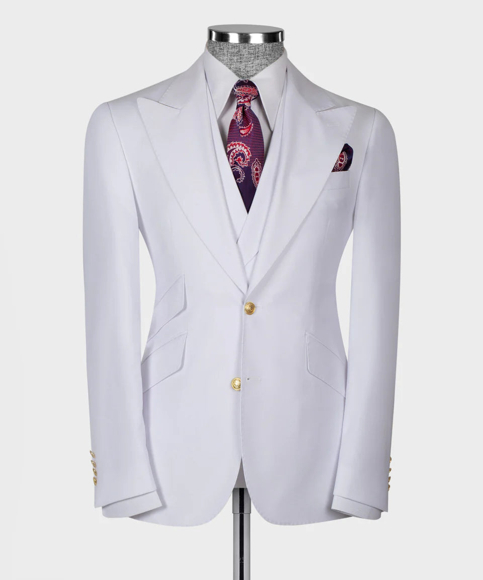 Traje de negocios con botones dorados